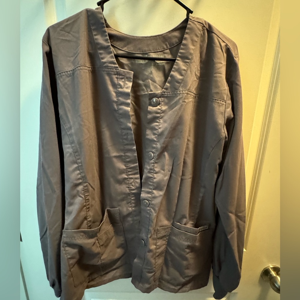 Scrub jacket